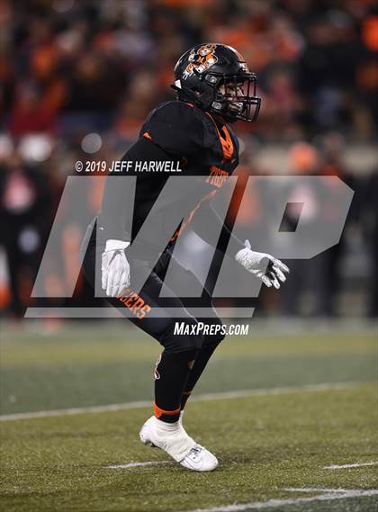Thumbnail 2 in Washington vs. Archbishop Hoban (OHSAA D2 Regional Final) photogallery.