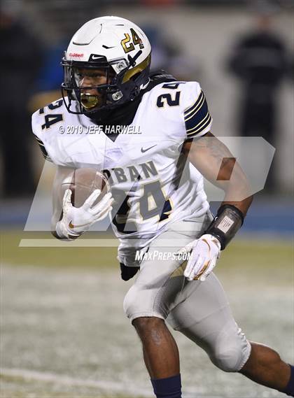 Thumbnail 3 in Washington vs. Archbishop Hoban (OHSAA D2 Regional Final) photogallery.