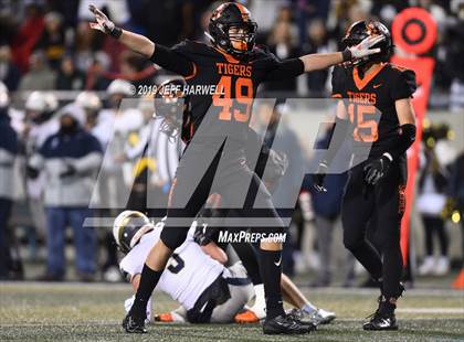 Thumbnail 2 in Washington vs. Archbishop Hoban (OHSAA D2 Regional Final) photogallery.