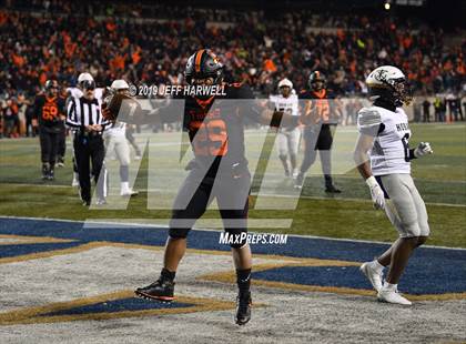 Thumbnail 3 in Washington vs. Archbishop Hoban (OHSAA D2 Regional Final) photogallery.