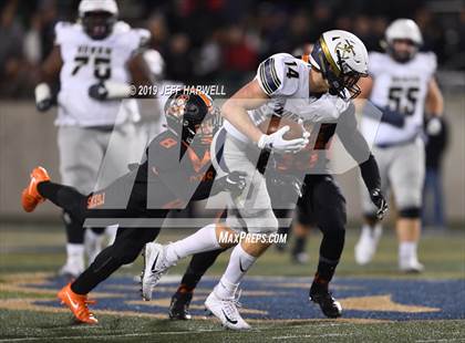 Thumbnail 2 in Washington vs. Archbishop Hoban (OHSAA D2 Regional Final) photogallery.