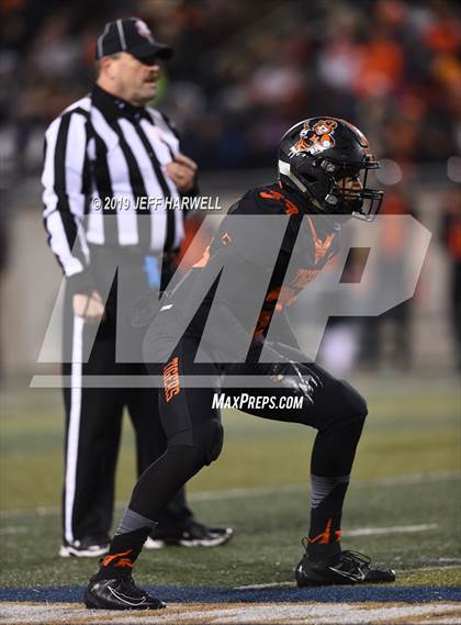 Thumbnail 1 in Washington vs. Archbishop Hoban (OHSAA D2 Regional Final) photogallery.