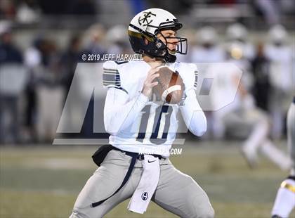 Thumbnail 1 in Washington vs. Archbishop Hoban (OHSAA D2 Regional Final) photogallery.