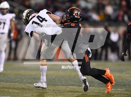 Thumbnail 2 in Washington vs. Archbishop Hoban (OHSAA D2 Regional Final) photogallery.