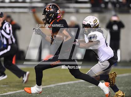 Thumbnail 2 in Washington vs. Archbishop Hoban (OHSAA D2 Regional Final) photogallery.