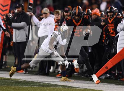 Thumbnail 3 in Washington vs. Archbishop Hoban (OHSAA D2 Regional Final) photogallery.