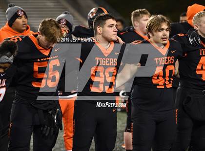 Thumbnail 2 in Washington vs. Archbishop Hoban (OHSAA D2 Regional Final) photogallery.