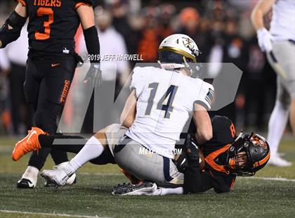 Thumbnail 1 in Washington vs. Archbishop Hoban (OHSAA D2 Regional Final) photogallery.
