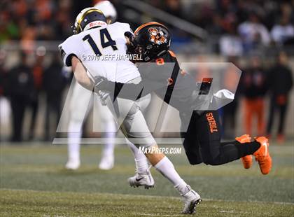 Thumbnail 1 in Washington vs. Archbishop Hoban (OHSAA D2 Regional Final) photogallery.
