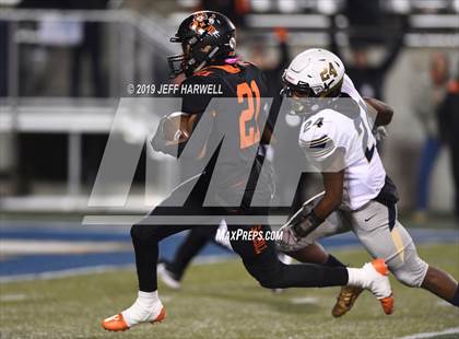 Thumbnail 3 in Washington vs. Archbishop Hoban (OHSAA D2 Regional Final) photogallery.