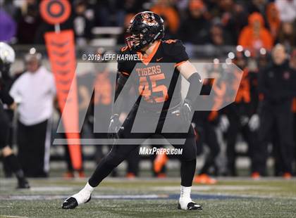 Thumbnail 3 in Washington vs. Archbishop Hoban (OHSAA D2 Regional Final) photogallery.