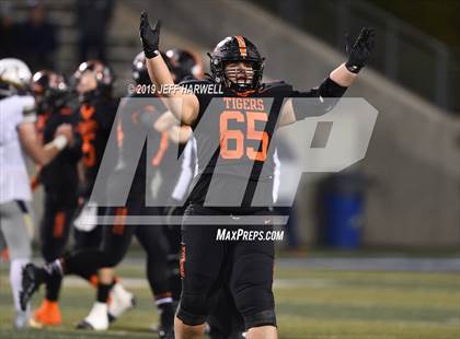 Thumbnail 3 in Washington vs. Archbishop Hoban (OHSAA D2 Regional Final) photogallery.