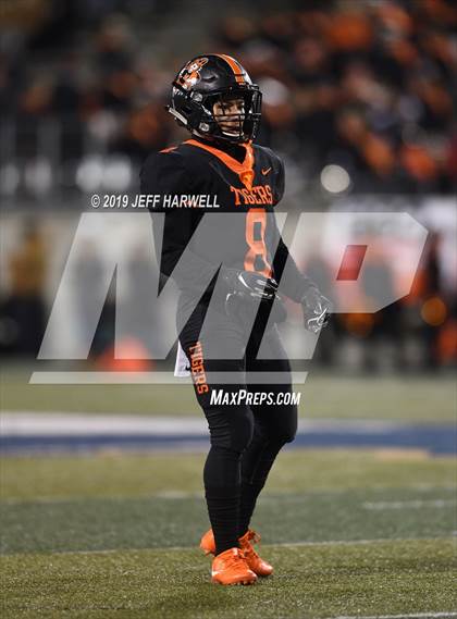 Thumbnail 3 in Washington vs. Archbishop Hoban (OHSAA D2 Regional Final) photogallery.