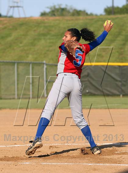Thumbnail 3 in Bullard @ Gilmer photogallery.