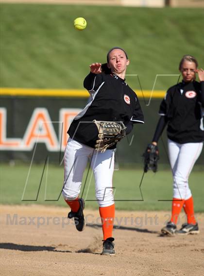 Thumbnail 2 in Bullard @ Gilmer photogallery.