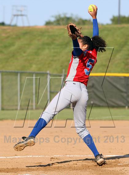 Thumbnail 1 in Bullard @ Gilmer photogallery.
