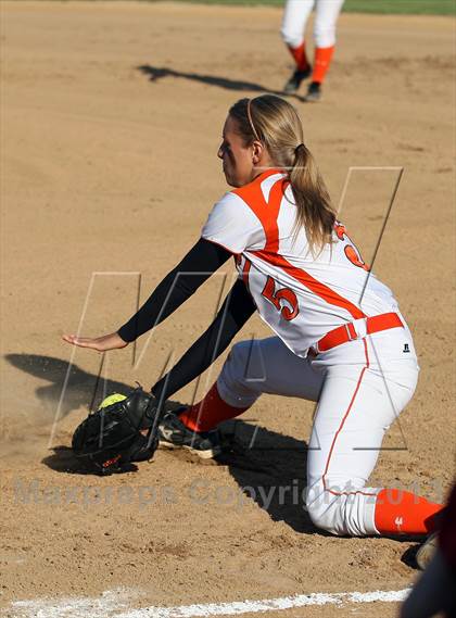 Thumbnail 2 in Bullard @ Gilmer photogallery.