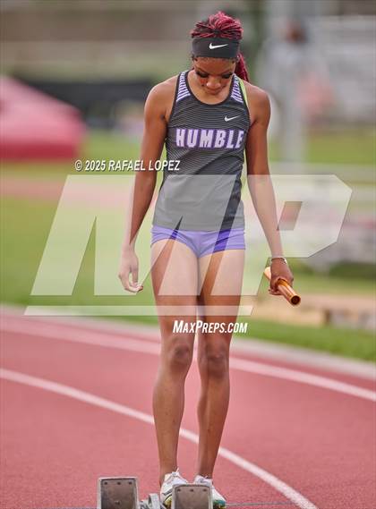 Thumbnail 1 in UIL 6A Track & Field District Finals (4x400M Relay) photogallery.