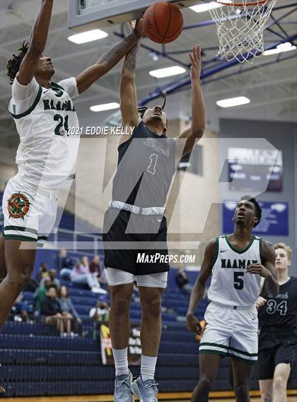 Thumbnail 3 in Clear Brook vs. Naaman Forest (In-N-Out Tournament) photogallery.