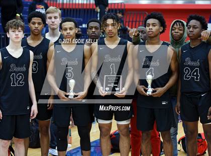 Thumbnail 1 in Clear Brook vs. Naaman Forest (In-N-Out Tournament) photogallery.