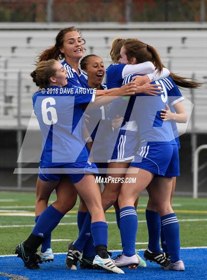 Thumbnail 1 in American Fork vs. Fremont (UHSAA 5A Semifinal) photogallery.