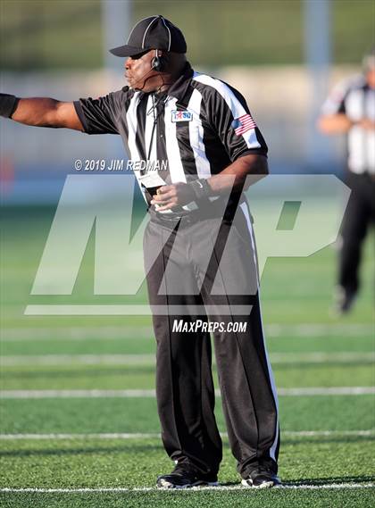 Thumbnail 1 in Liberty Hill vs. Lampasas (UIL 4A Quarterfinal Playoff) photogallery.