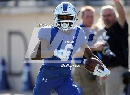 Thumbnail 1 in Liberty Hill vs. Lampasas (UIL 4A Quarterfinal Playoff) photogallery.