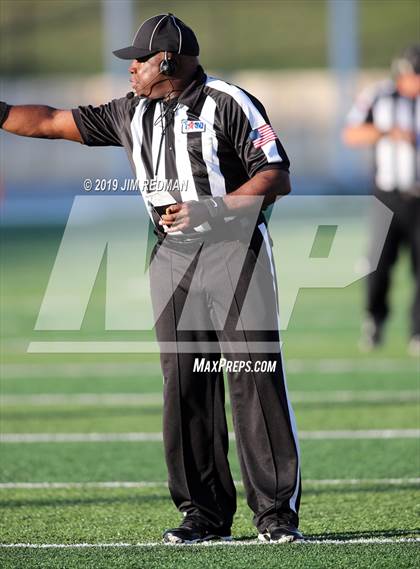 Thumbnail 3 in Liberty Hill vs. Lampasas (UIL 4A Quarterfinal Playoff) photogallery.