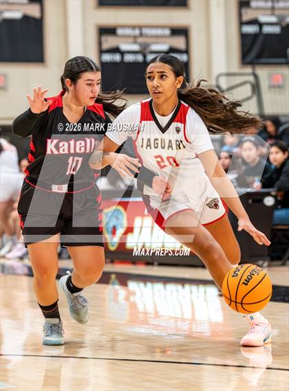 Thumbnail 2 in FR: Katella @ Segerstrom photogallery.