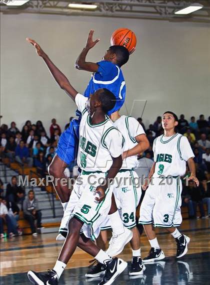 Thumbnail 3 in Chavez @ Pasadena (McDonald's Texas Invitational) photogallery.
