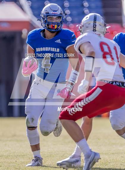 Thumbnail 3 in Loveland @ Broomfield (CHSAA 4A State Championship) photogallery.
