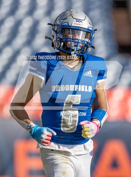 Thumbnail 1 in Loveland @ Broomfield (CHSAA 4A State Championship) photogallery.