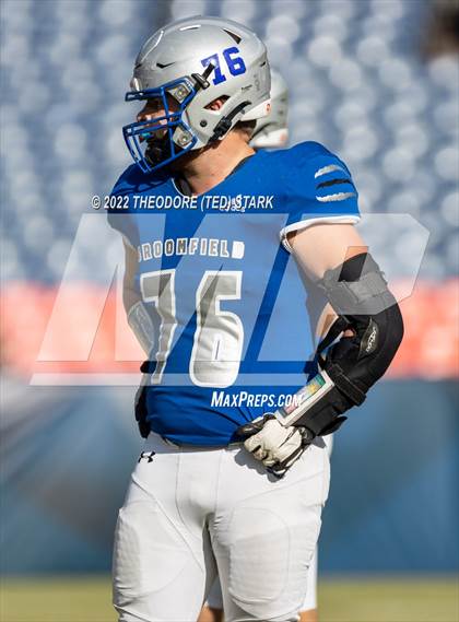 Thumbnail 3 in Loveland @ Broomfield (CHSAA 4A State Championship) photogallery.