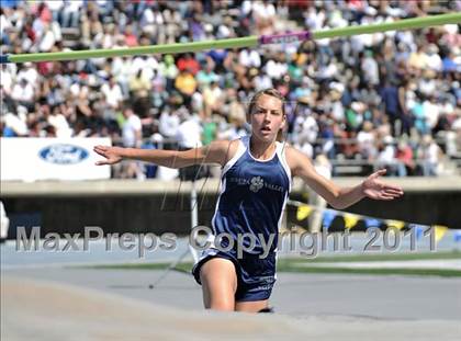 Thumbnail 3 in CIF SS Divisional Finals (Girls High Jump) photogallery.
