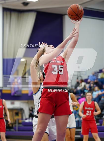 Thumbnail 1 in Southport vs. Perry Meridian (IHSAA 4A Sectional Semifinal) photogallery.