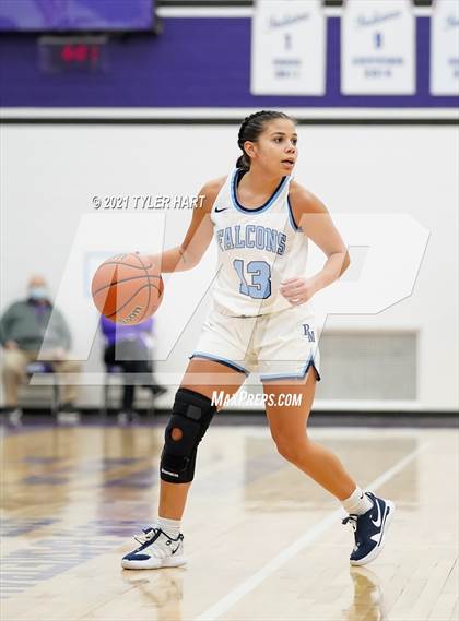 Thumbnail 1 in Southport vs. Perry Meridian (IHSAA 4A Sectional Semifinal) photogallery.
