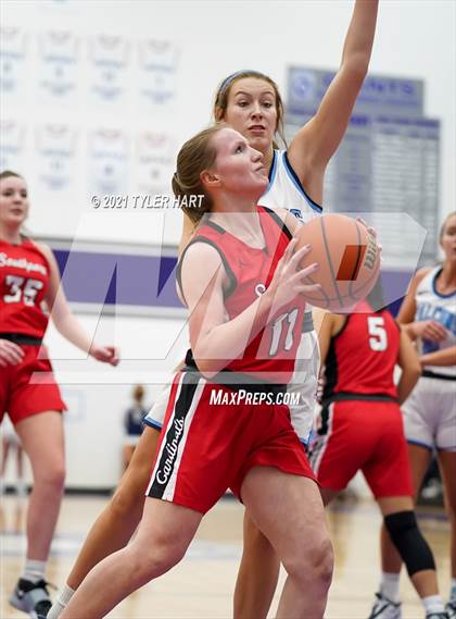 Thumbnail 1 in Southport vs. Perry Meridian (IHSAA 4A Sectional Semifinal) photogallery.