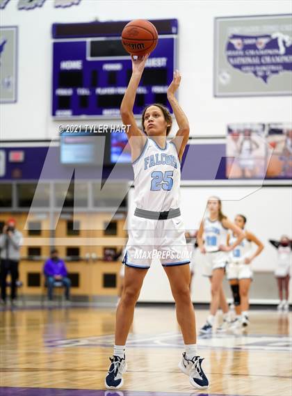 Thumbnail 1 in Southport vs. Perry Meridian (IHSAA 4A Sectional Semifinal) photogallery.