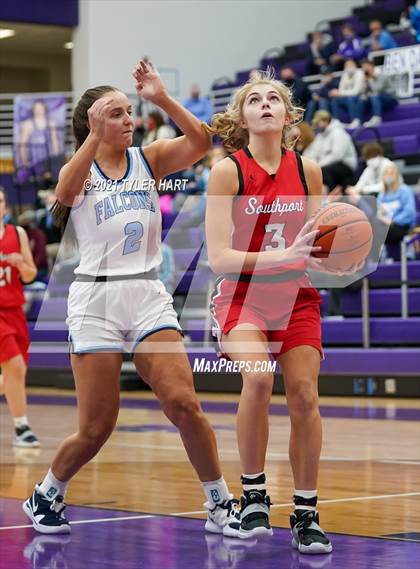 Thumbnail 3 in Southport vs. Perry Meridian (IHSAA 4A Sectional Semifinal) photogallery.