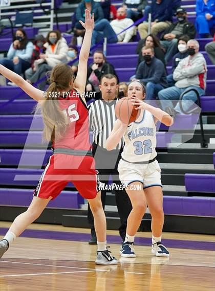 Thumbnail 1 in Southport vs. Perry Meridian (IHSAA 4A Sectional Semifinal) photogallery.