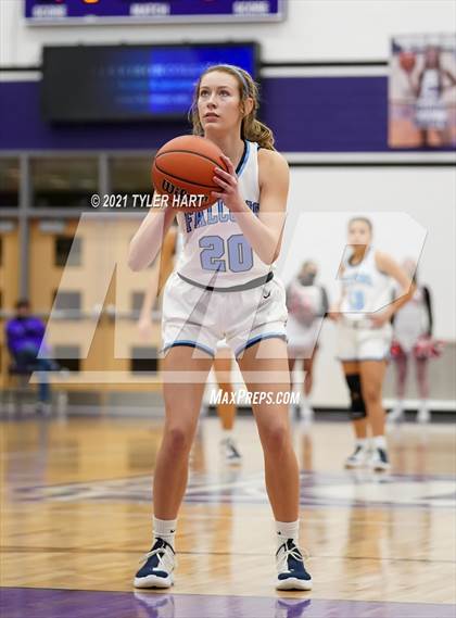 Thumbnail 3 in Southport vs. Perry Meridian (IHSAA 4A Sectional Semifinal) photogallery.