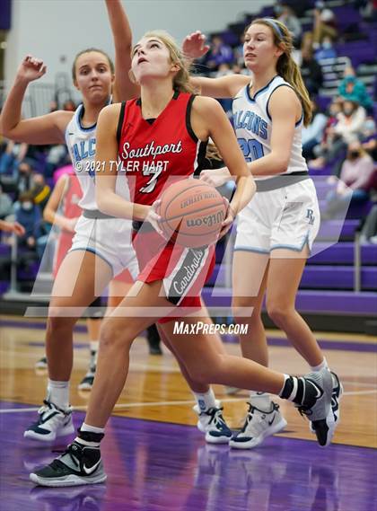 Thumbnail 3 in Southport vs. Perry Meridian (IHSAA 4A Sectional Semifinal) photogallery.
