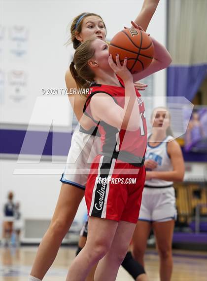 Thumbnail 2 in Southport vs. Perry Meridian (IHSAA 4A Sectional Semifinal) photogallery.