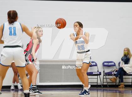 Thumbnail 3 in Southport vs. Perry Meridian (IHSAA 4A Sectional Semifinal) photogallery.
