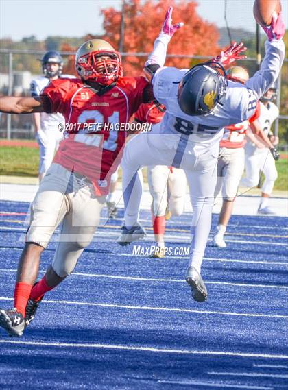 Thumbnail 1 in Bergen Catholic @ Pope John XXIII photogallery.