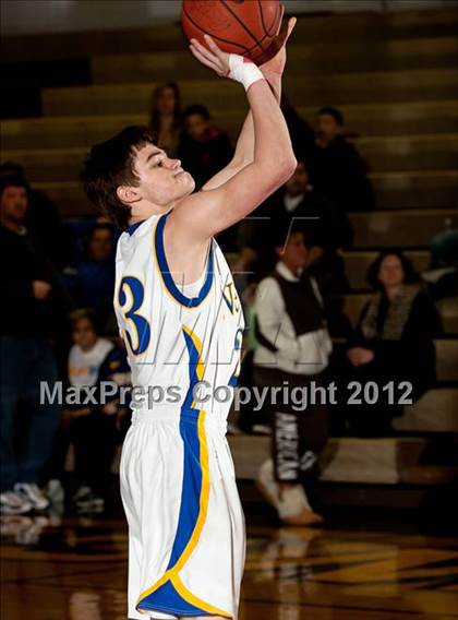 Thumbnail 2 in JV: Holmes @ Newport Central Catholic photogallery.