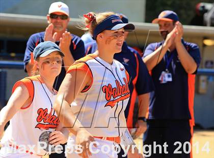 Thumbnail 2 in Mater Dei Catholic vs. Valhalla (CIF-SDS D2 Final) photogallery.