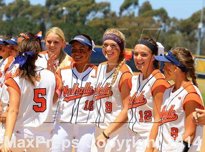 Thumbnail 3 in Mater Dei Catholic vs. Valhalla (CIF-SDS D2 Final) photogallery.