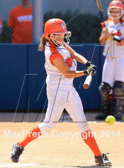 Thumbnail 3 in Mater Dei Catholic vs. Valhalla (CIF-SDS D2 Final) photogallery.