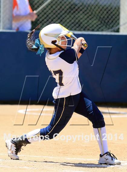 Thumbnail 3 in Mater Dei Catholic vs. Valhalla (CIF-SDS D2 Final) photogallery.